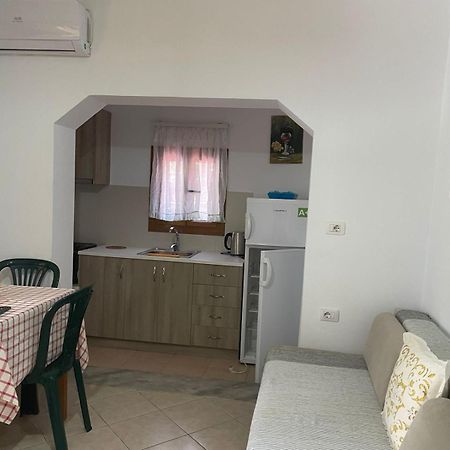 Olive Tree Hotel Sarande Bagian luar foto