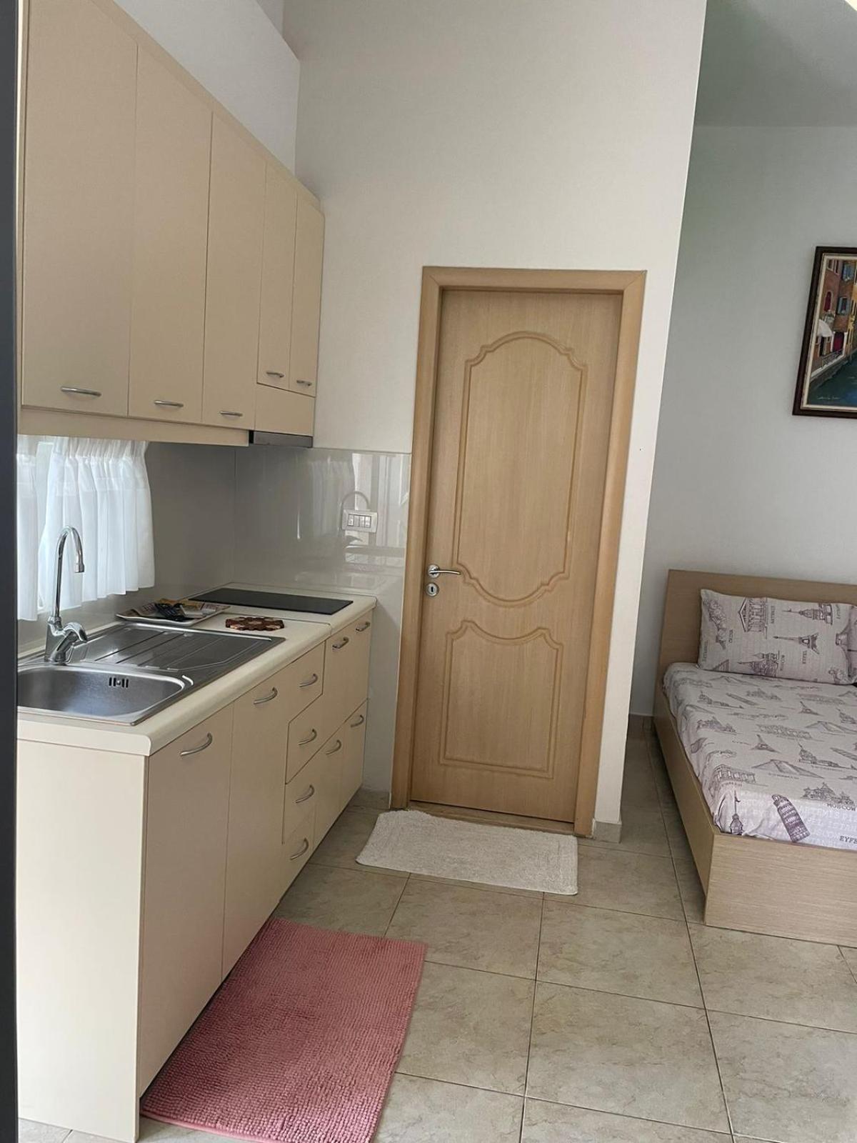 Olive Tree Hotel Sarande Bagian luar foto