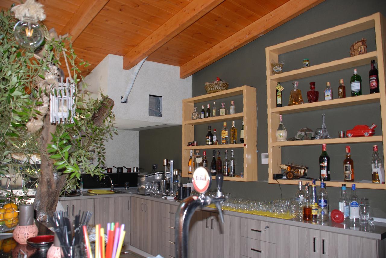 Olive Tree Hotel Sarande Bagian luar foto